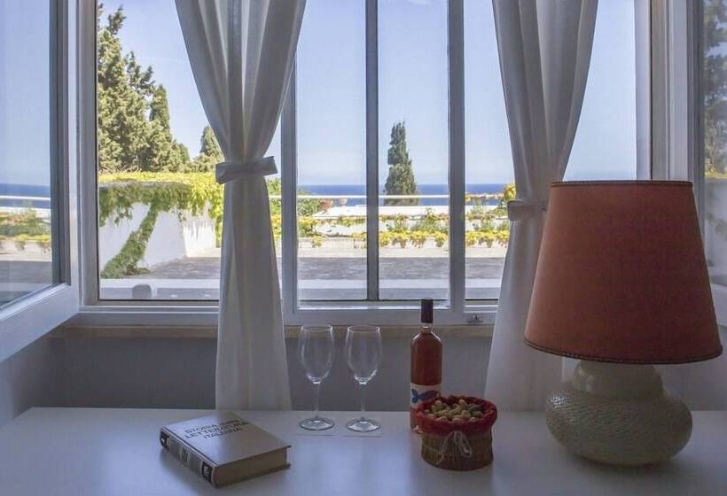 סוויטת דלוקס נוף לים, Piccolo Mondo