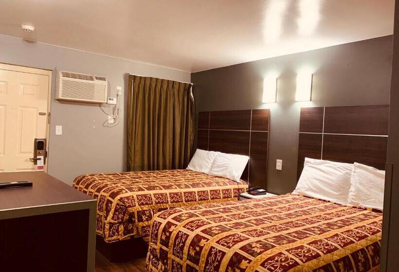 Номер Стандарт, Red Carpet Inn Norristown