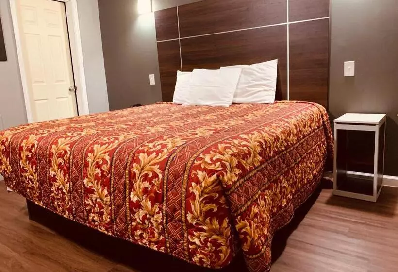 キングサイズベッドのスイートルーム, Red Carpet Inn  Norristown