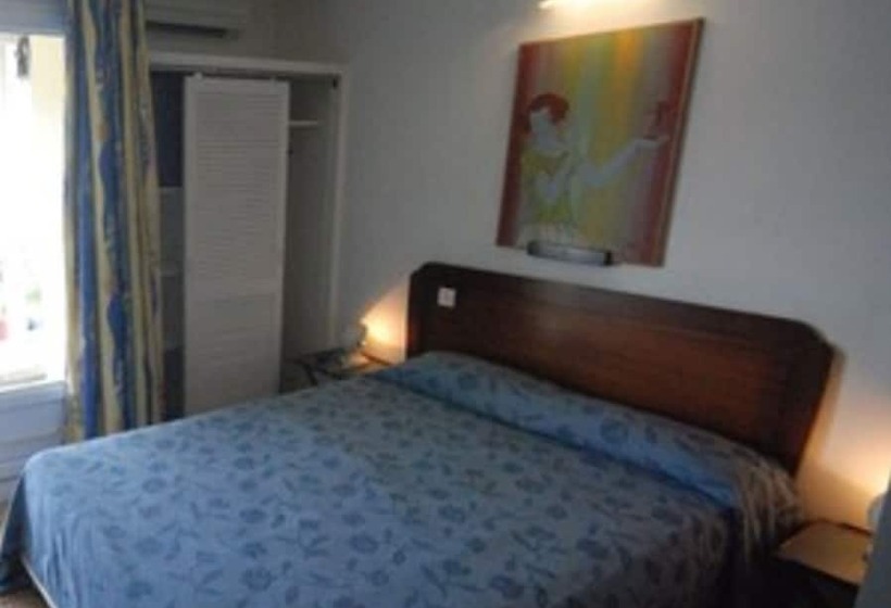 اتاق استاندارد, Saint John Perse