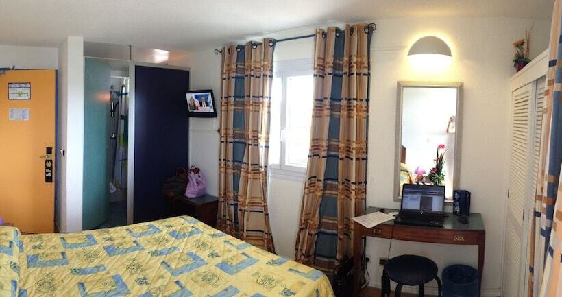 اتاق استاندارد, Saint John Perse