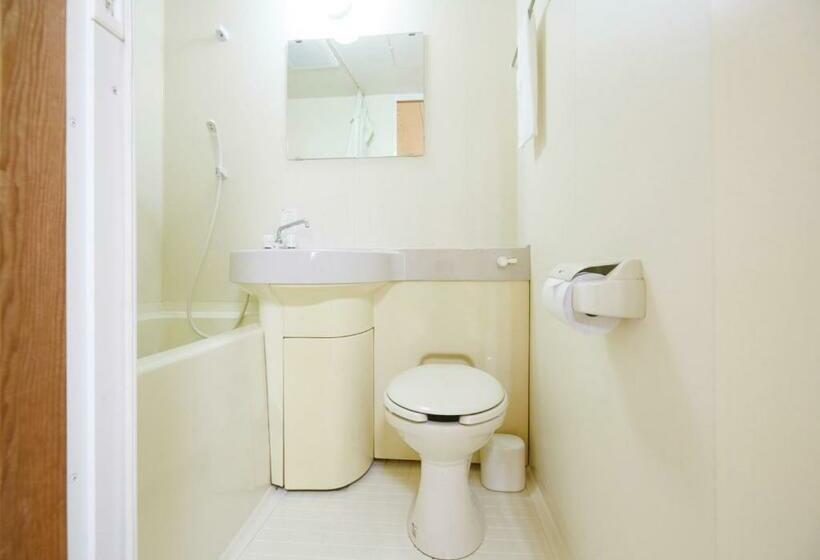 اتاق استاندارد, Station Kyoto West