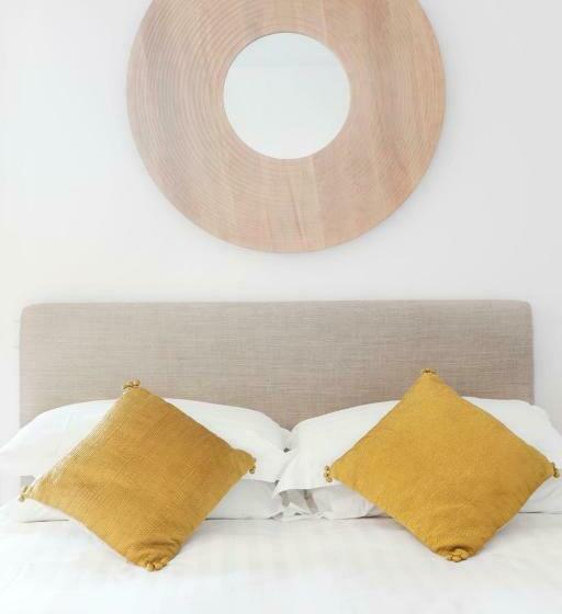 استودیوی استاندارد, Zambala Luxury Residence