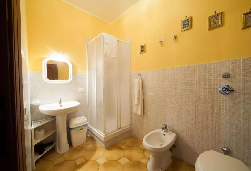 اتاق استاندارد یک نفره, B&b Il Cavaliere