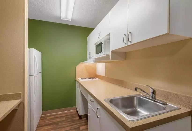 スタンダードスタジオ, Extended Stay America Suites  Cleveland  Brooklyn