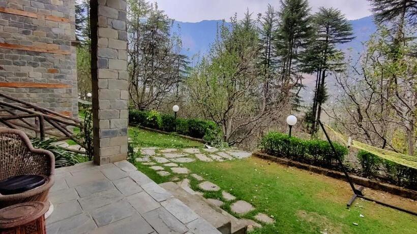 کلبه ییلاقی, Heritage Satikva Resorts