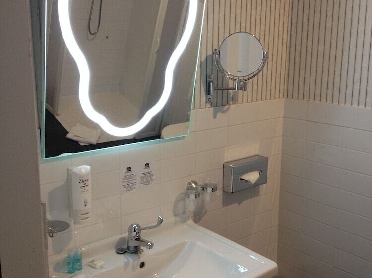 Номер Стандарт Адаптированный для Инвалидов, Best Western Premier Chc Airport