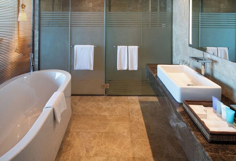 اتاق استاندارد, Bilgah Beach