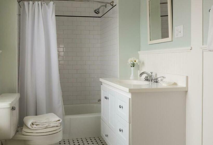 Номер Стандарт, Brass Lantern Inn