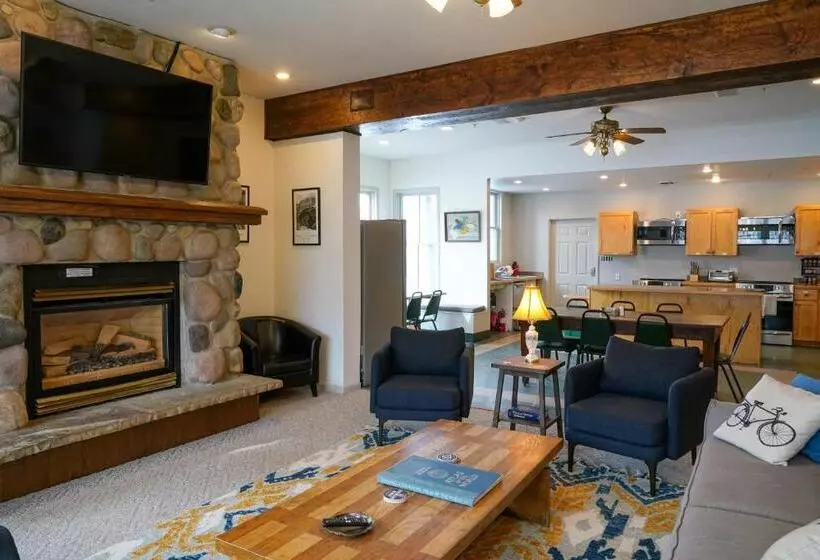 スイート, Crested Butte Hostel