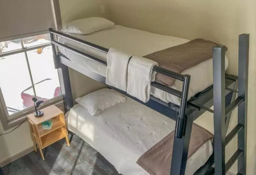 ルームシェアのワンベッド, Crested Butte Hostel