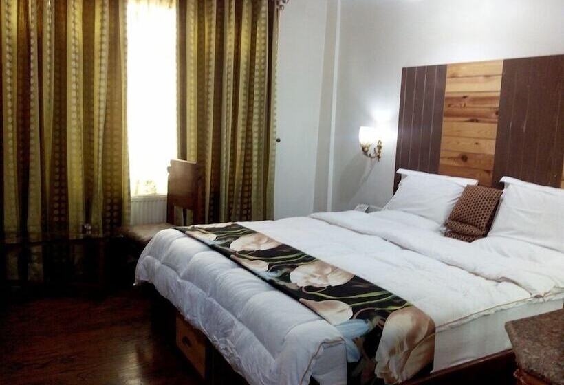 Cameră Executivă, Grand Habib