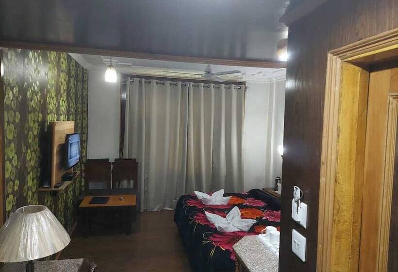 Cameră Executivă, Grand Habib