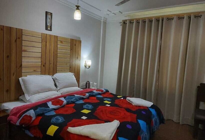 Cameră Executivă, Grand Habib