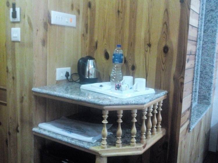 Cameră Executivă, Grand Habib