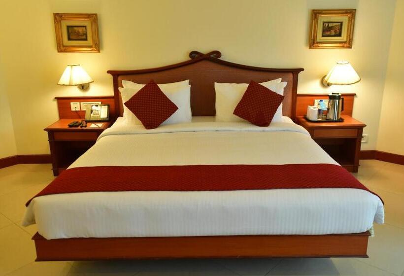 디럭스 룸 킹사이즈 침대, Maurya Rajadhani