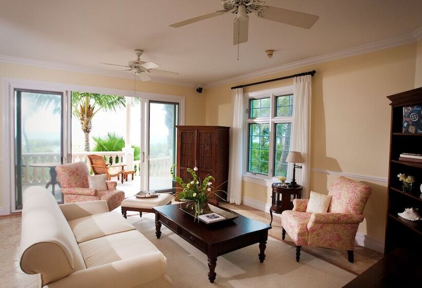 2 Bedrooms Suite Sea View, Point Grace