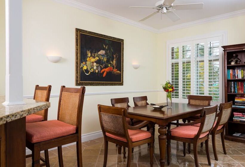 سوئیت دلوکس 2 خوابه, Point Grace