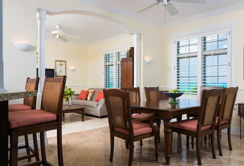 سوئیت دلوکس 3 خوابه, Point Grace