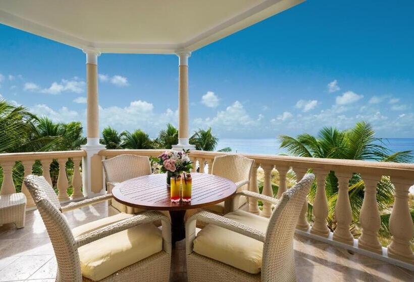 2 Bedrooms Suite Sea View, Point Grace
