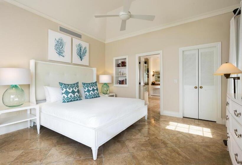 2 Bedrooms Suite Sea View, Point Grace