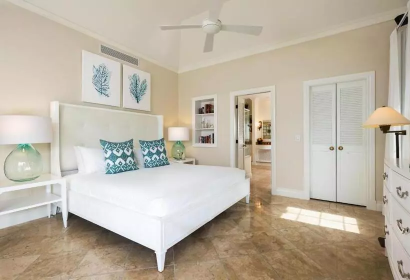 2 Bedrooms Suite Sea View, Point Grace