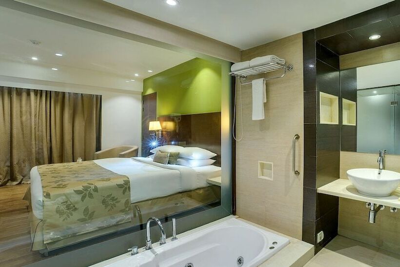 クラブルーム, Ramee Grand Hotel And Spa, Pune