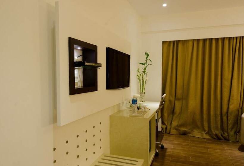 Номер Клуб, Ramee Grand Hotel And Spa, Pune