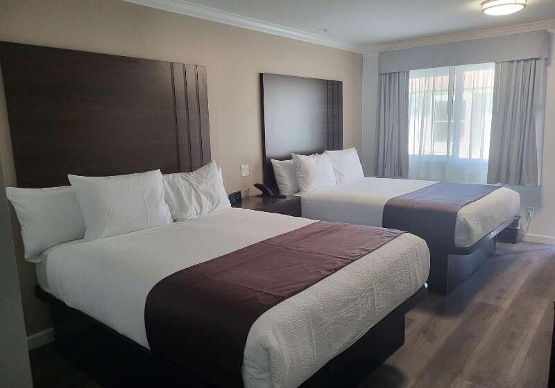 חדר סטנדרט עם מיטת קווין, Surestay Plus Hotel By Best Western Upland   Ontario North