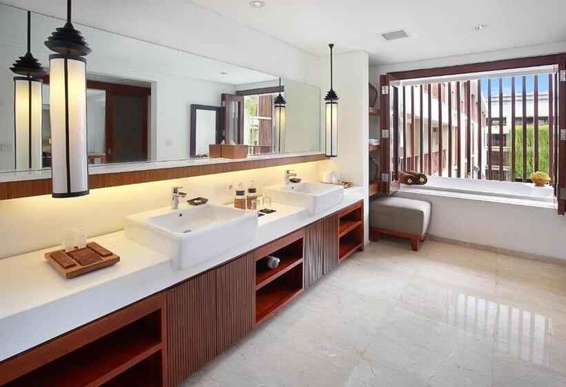 带按摩浴盆的套房, The Magani Hotel And Spa