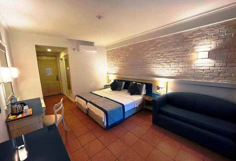 스탠다드 룸, Champion Holiday Village