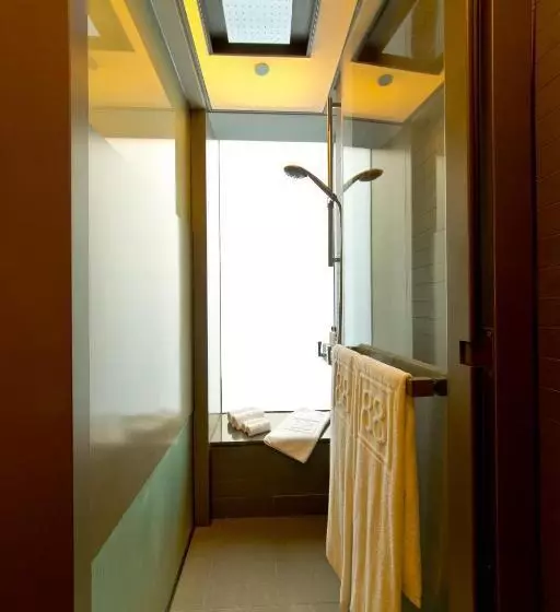 اتاق سوپریور, Wanchai 88