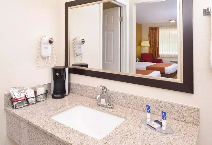 اتاق استاندارد با 2 تخت دوبل, Americas Best Value Inn Plattsburgh
