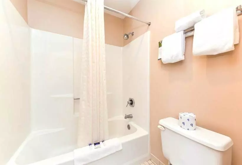 اتاق لوکس, Americas Best Value Inn Plattsburgh