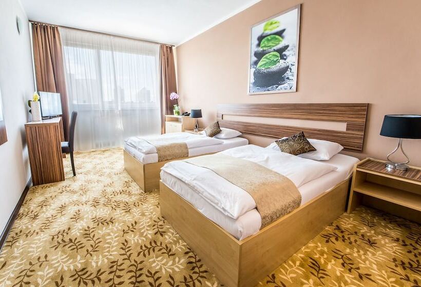 غرفة سوبيريور, Cascade