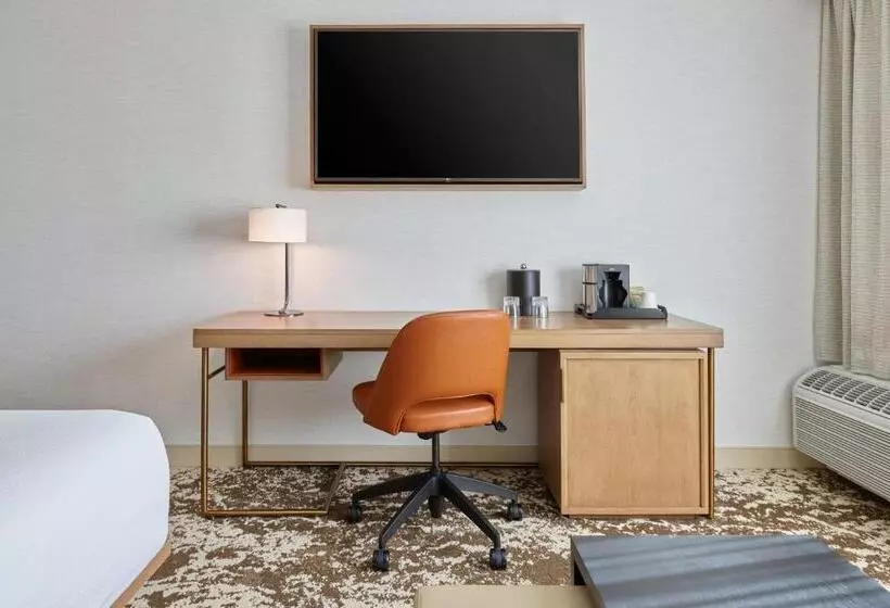Standard-huone King-vuode, Courtyard By Marriott Los Angeles Pasadena Old Town