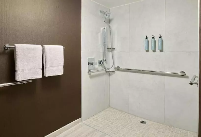 Standard-invahuone King-vuode, Courtyard By Marriott Los Angeles Pasadena Old Town