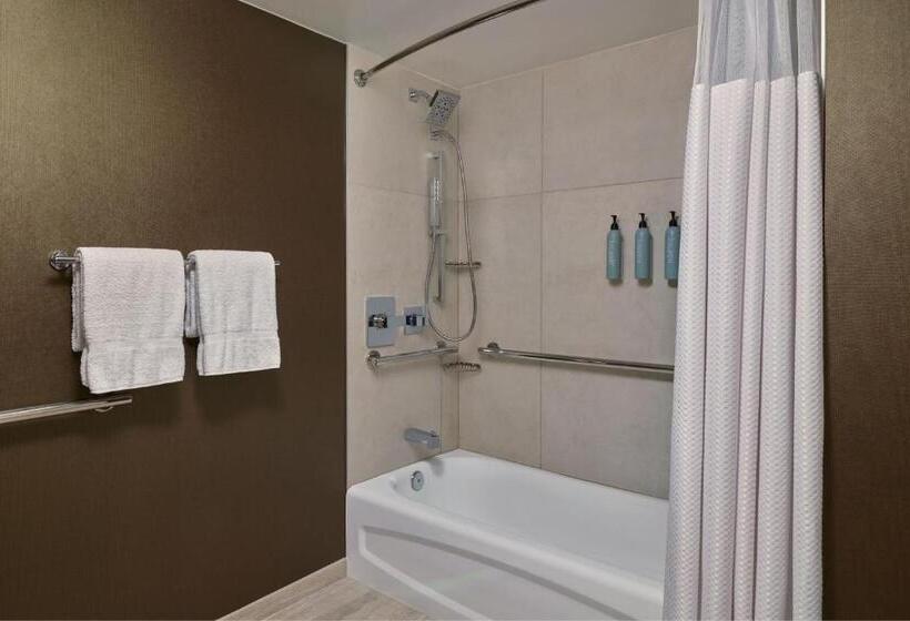 חדר סטנדרט, מיטת קינג, מותאם לאדם עם מוגבלויות, Courtyard By Marriott Los Angeles Pasadena Old Town