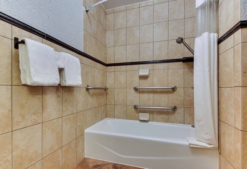 חדר דלוקס מותאם לאנשים עם מוגבלויות, Drury Inn & Suites Phoenix Happy Valley