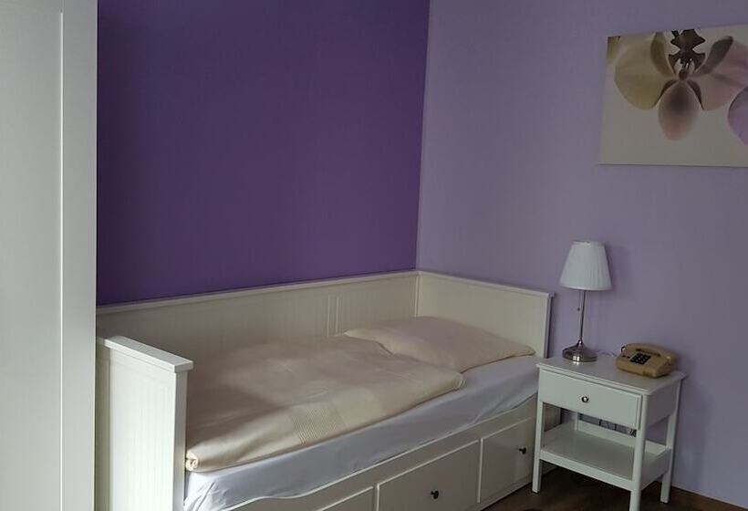 اتاق استاندارد یک نفره, Heldt Dependance