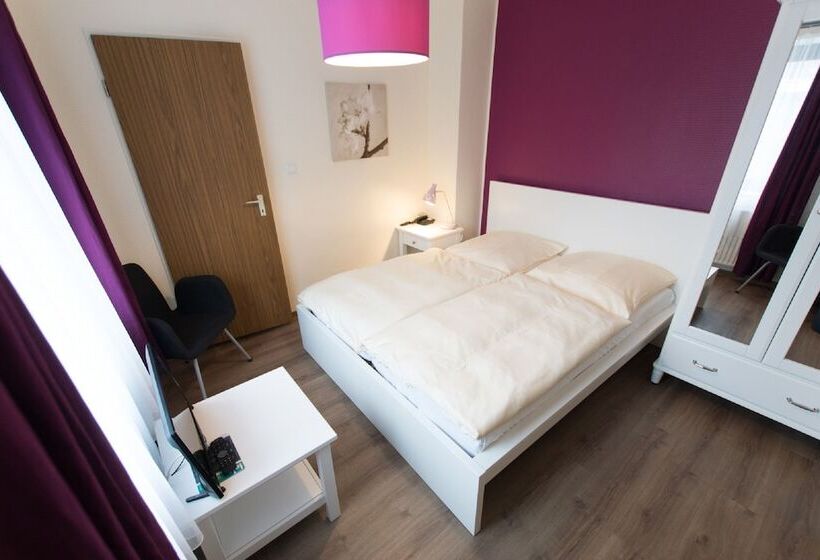 اتاق استاندارد, Heldt Dependance