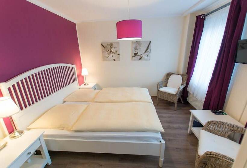 اتاق استاندارد, Heldt Dependance