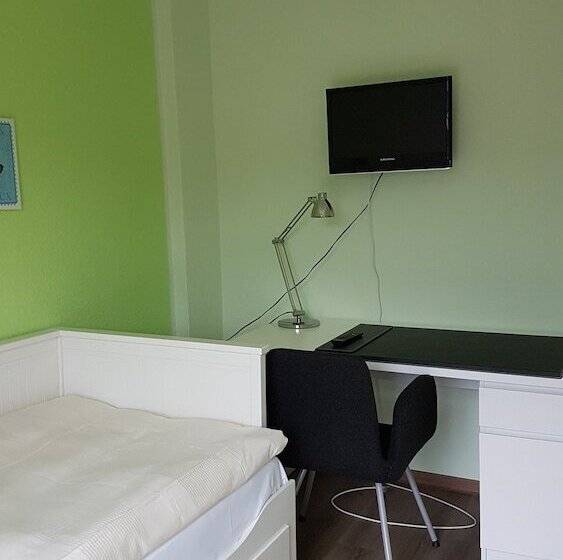 اتاق استاندارد سه نفره, Heldt Dependance