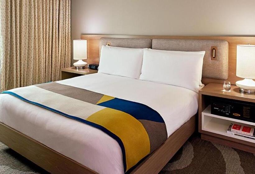 身障者適用キングサイズベッドルーム, The Hotel Zags Portland