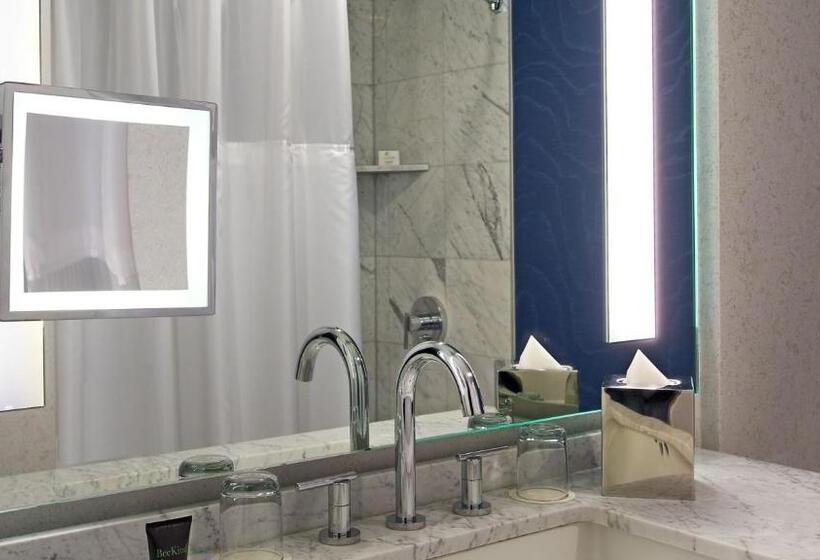 身障者適用キングサイズベッドルーム, The Hotel Zags Portland