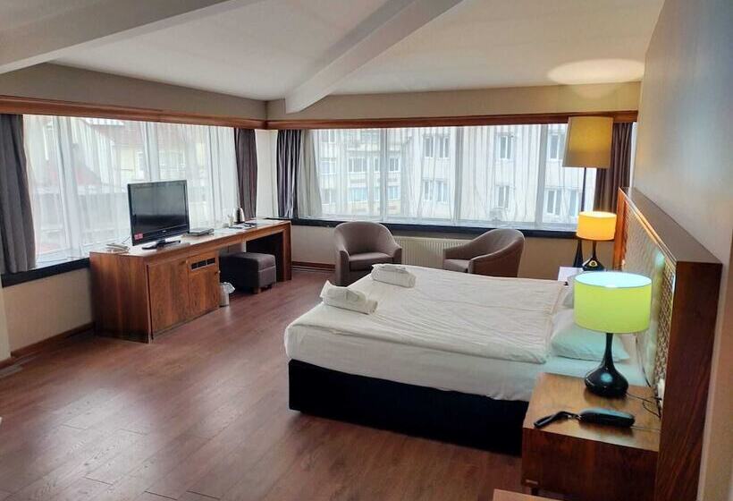 行政房间, Tiara Thermal & Spa