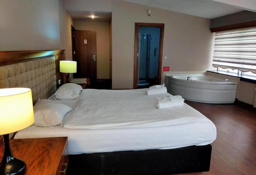 行政房间, Tiara Thermal & Spa