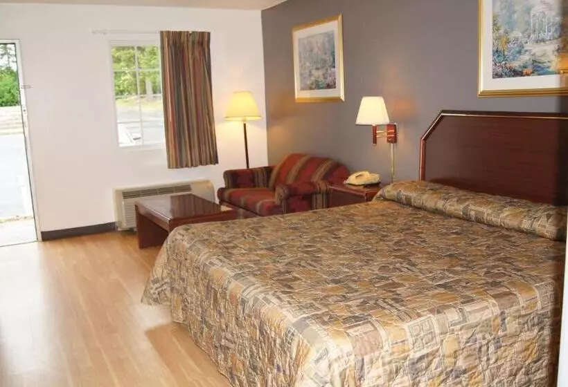 キングサイズベッドのスタンダードルーム, Executive Inn