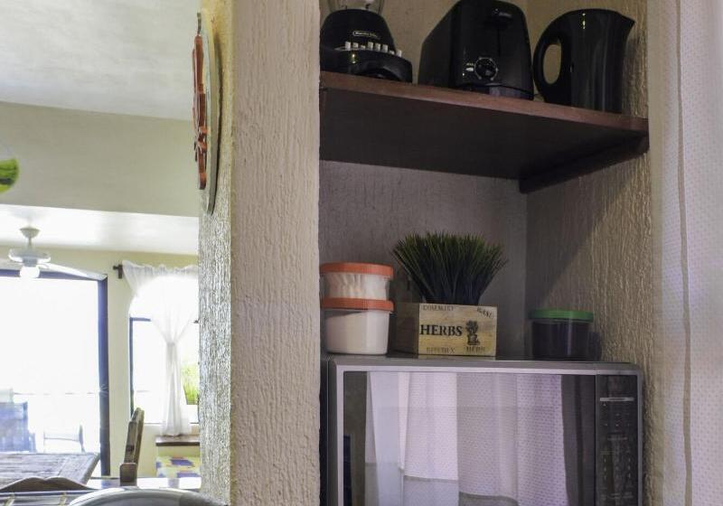 آپارتمان 3 خوابه با چشمانداز دریا, Aquatech Villas Derosa Resort