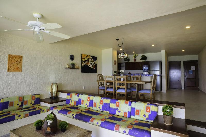 آپارتمان 3 خوابه با چشمانداز دریا, Aquatech Villas Derosa Resort